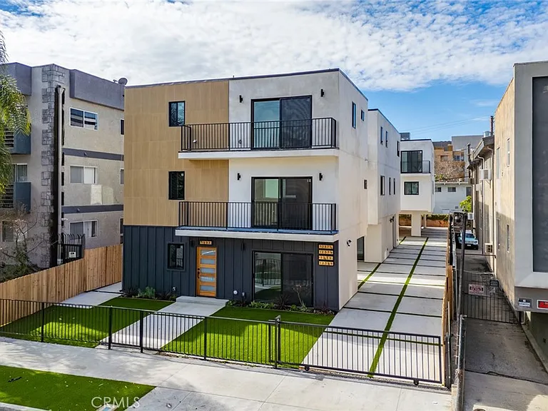1237 N Orange Dr #B — Photo 1