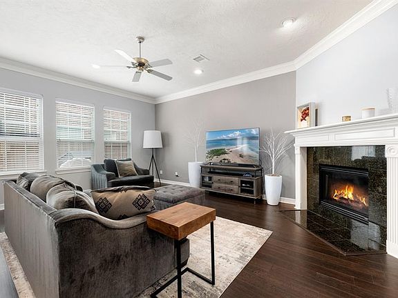 2nd image of 1515 Olive Park
