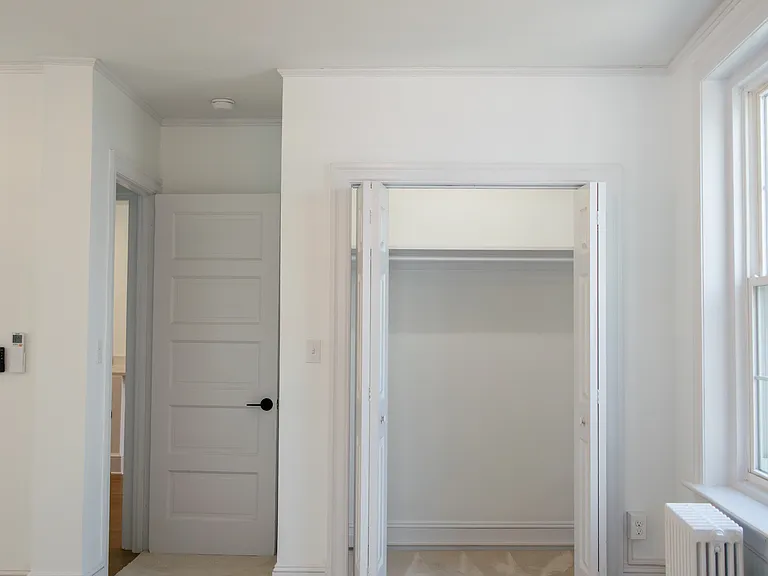 32 Nassau St #3-B — Photo 10