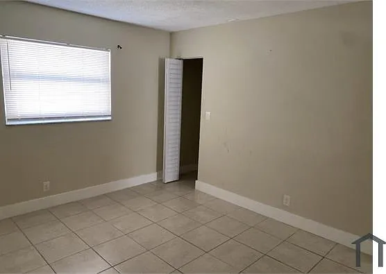 201 NW 32nd Ct #203 — Photo 6