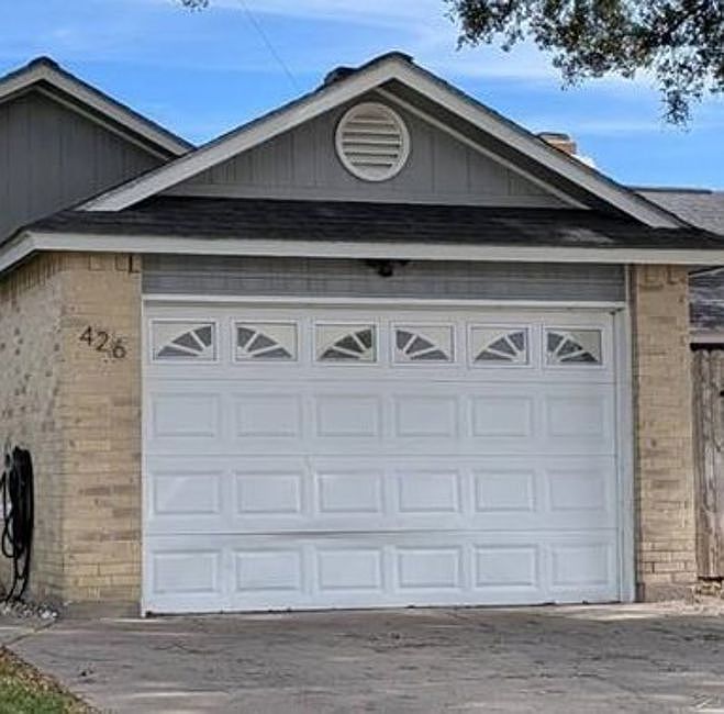 2nd image of 426 Waterford Dr