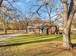 239 Cross Creek Cir, Ardmore, OK 73401