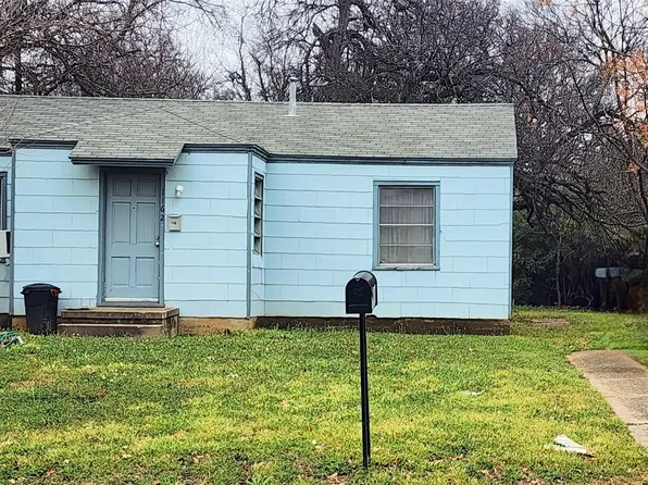 1162 Merritt St, River Oaks, TX 76114