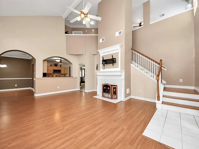 15902 Timber Run Dr — Photo 2