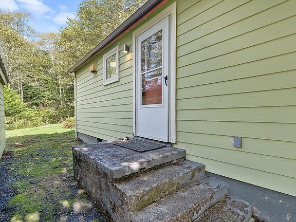 3rd image of 9470 NE 18th Ave