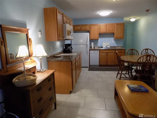 304 14th St NW #108, Long Beach, WA 98631