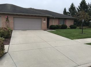 2400 Kenjames Ct, Napoleon, OH 43545