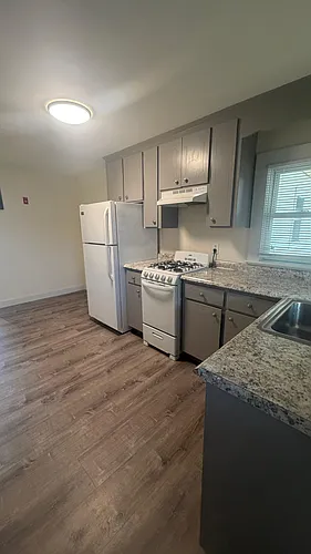 519 Main St #4 Photo 1