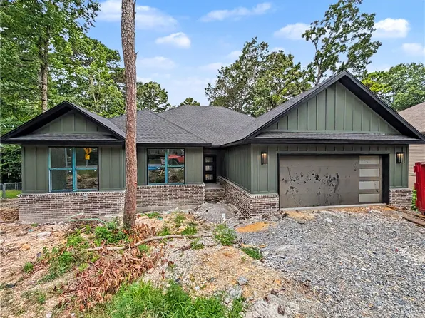 12 Radcliffe Dr, Bella Vista, AR 72714