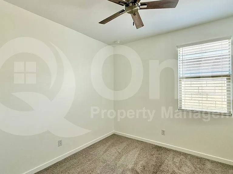 9053 W Agora Ln — Photo 7