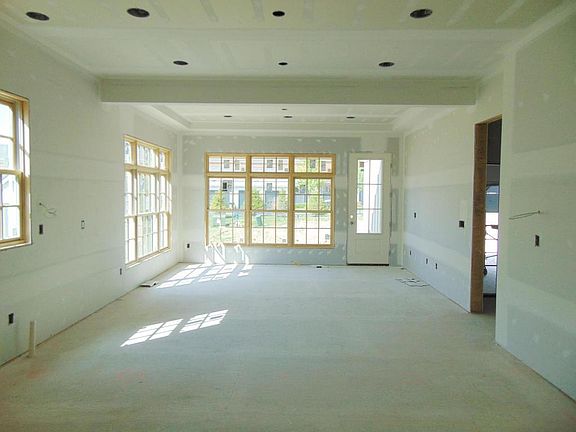 3rd image of 78 Keswick Dr