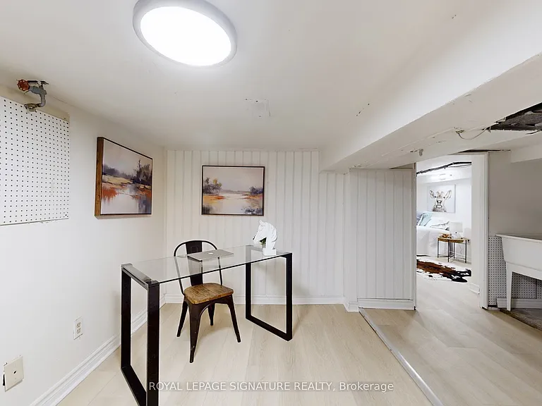 337 Glen Rd — Photo 37