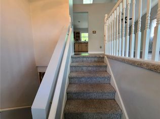 1000 Post Rd, Warwick, RI 02888