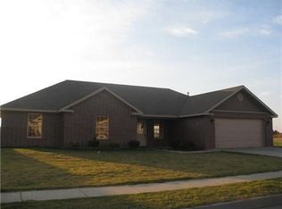 3416 Garrett Ln, Springdale, AR 72764