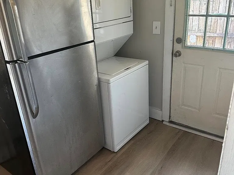 235 S Lafayette St #B — Photo 5