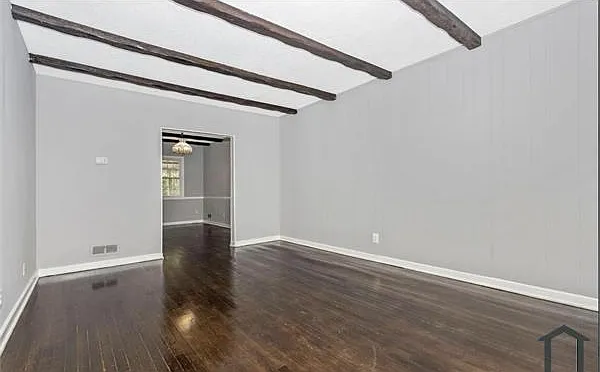 885 Mildred Ave — Photo 3