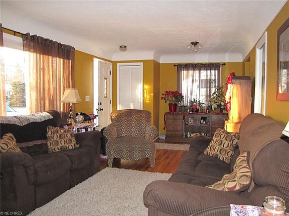 3rd image of 1279 Gary Blvd