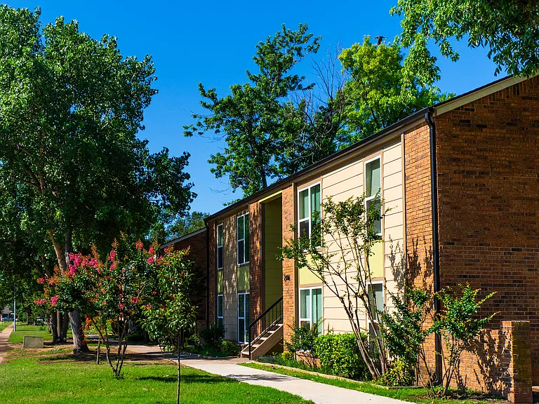 Norman Apartments — Photo 26
