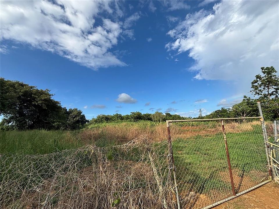 1st image of Barrio Ceiba Baja