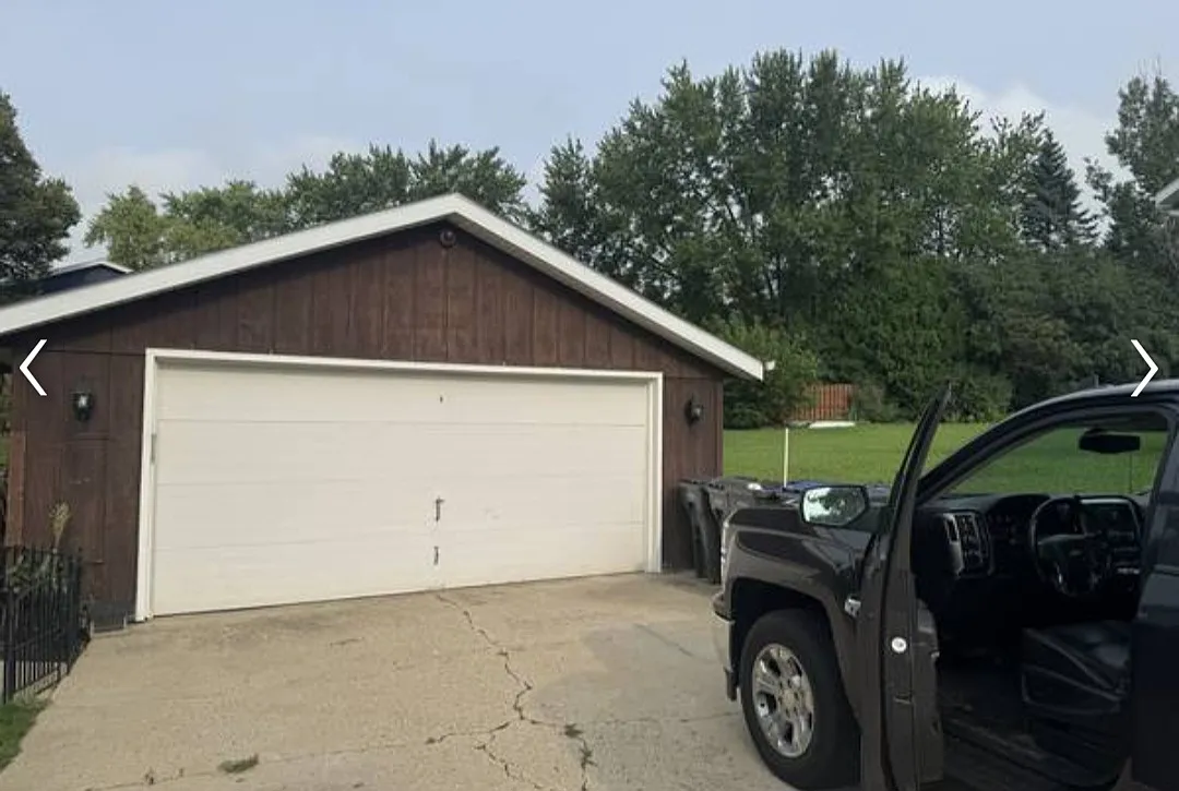 3 bed, 1.5 bath, 1800 sqft, $2,495 — Photo 2