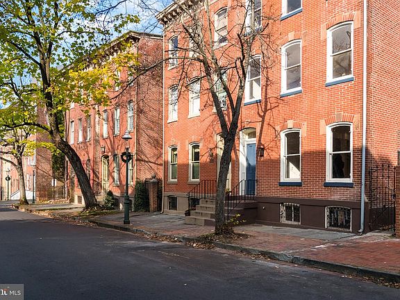 3rd image of 156 Mercer St