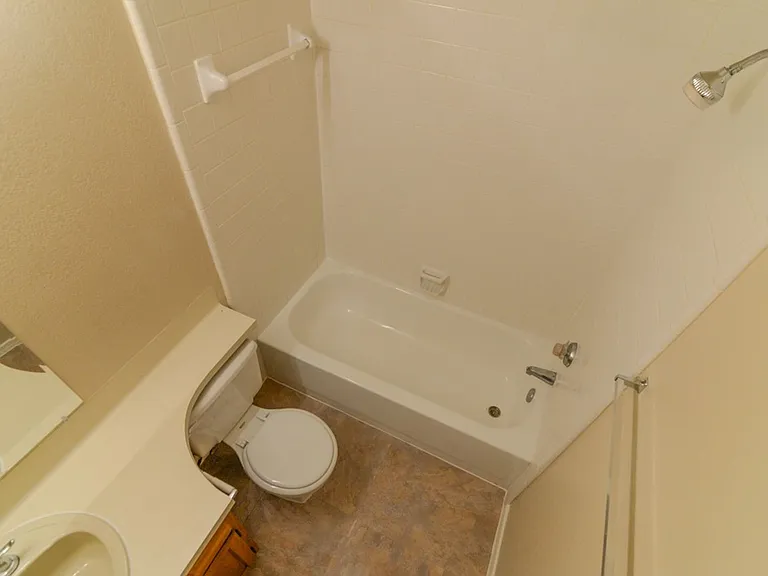 11815 Sunrise Dr — Photo 7