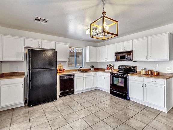 5th image of 11948 W Columbine Dr