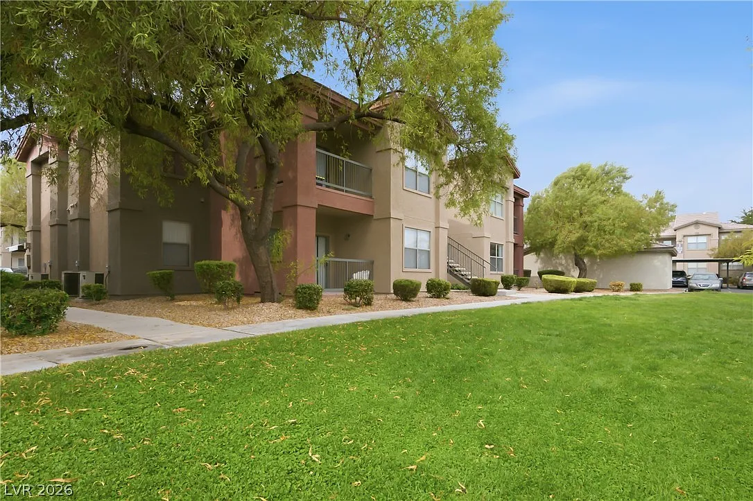 2 bed, 2.0 bath, 986 sqft, $1,350 — Photo 1