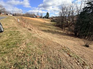 703 Valley Dr, Princeton, WV