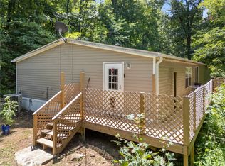18015 Stout Mountain Rd, Fayetteville, AR 72701