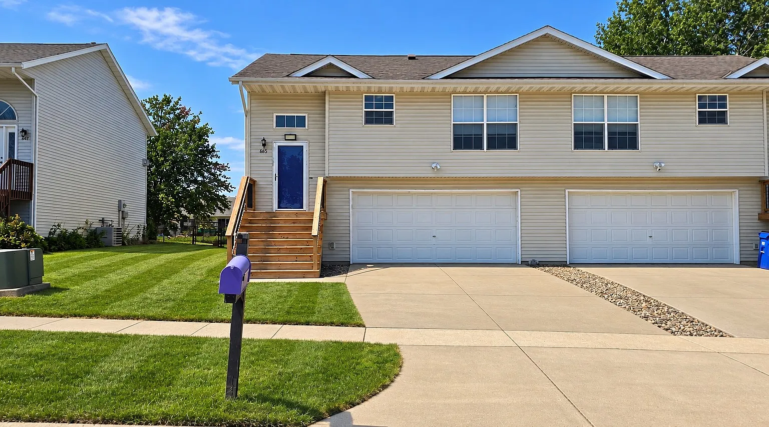 3 bed, 1470 sqft, $2,000 — Photo 1