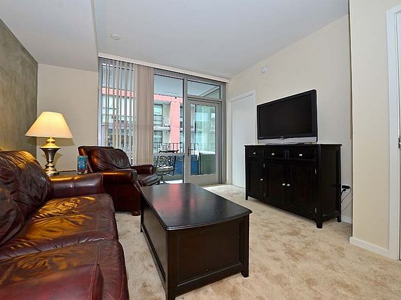 5th image of 321 10th Ave Unit 803