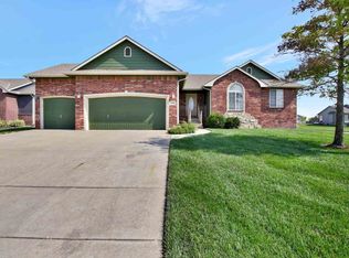 338 E Quail Ridge St, Mulvane, KS 67110