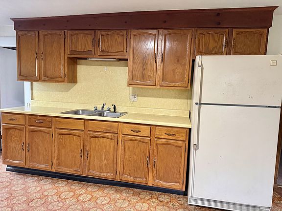 4th image of 26 Wintworth St #1