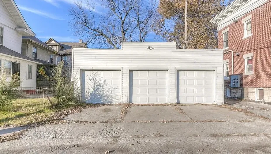 1233 Benton Blvd. - 1 — Photo 2
