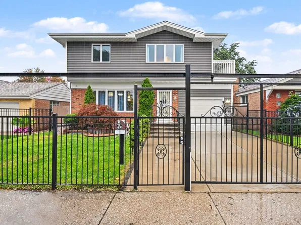 4260 W 82nd Pl, Chicago, IL 60652