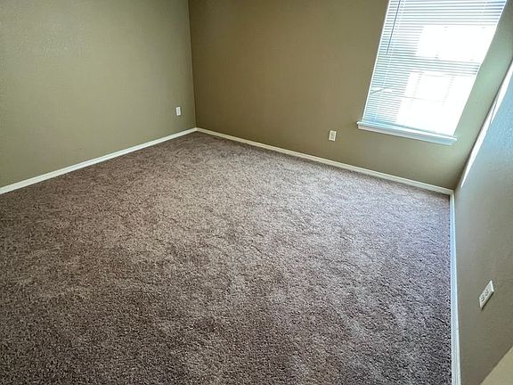 3rd image of 2507 Kevin St
