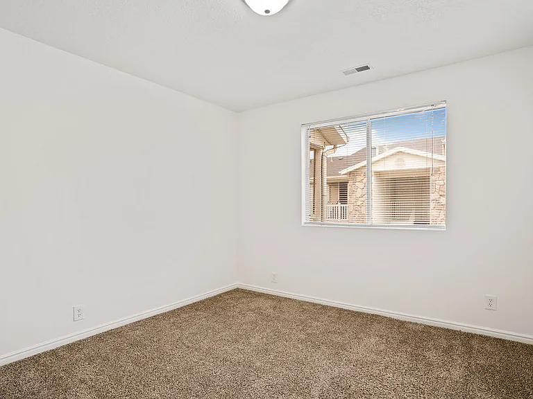 Stonebridge Apartments — Photo 9