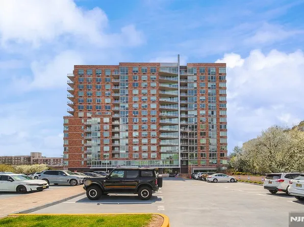 918 Hudson Park, Edgewater, NJ 07020