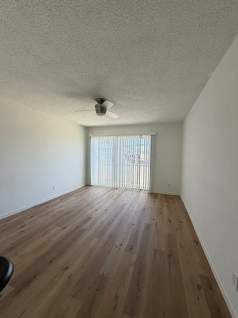 Studio, 425 sqft, $1,695 — Photo 3