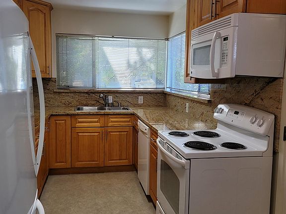 3rd image of 1160 Laurel St APT 2