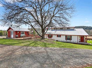 131 Country Ln, Newport, WA 99156