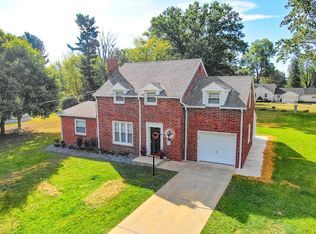 216 Tulagi Way, New Castle, PA