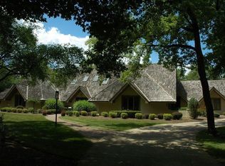 246 Steeplechase Rd, Barrington Hills, IL 60010