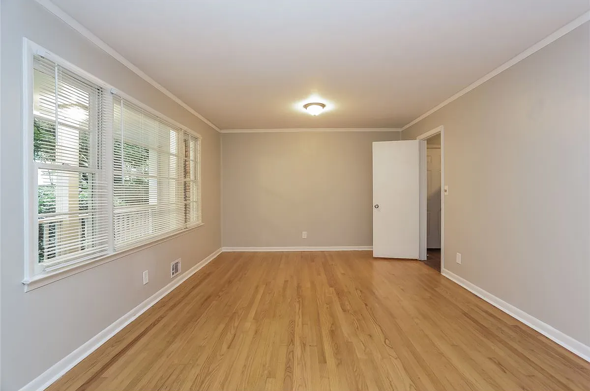 4605 Greenspring Rd — Photo 2
