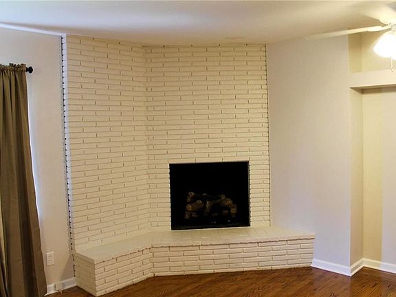 4th image of 3730 Eminence Blvd
