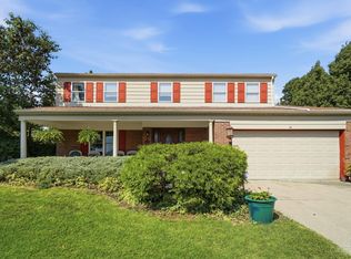 7941 Hunters Ridge Dr, West Chester, OH 45069