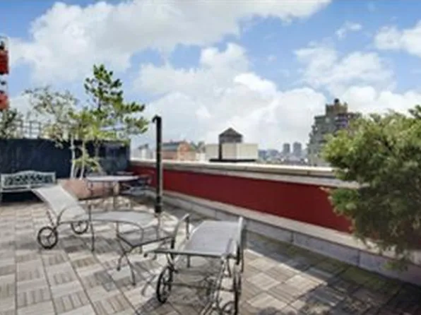 366 West 11th Street image 1 of 10