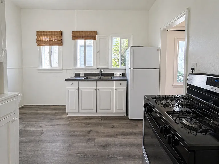 339 N Ogden Dr #1/2 — Photo 10