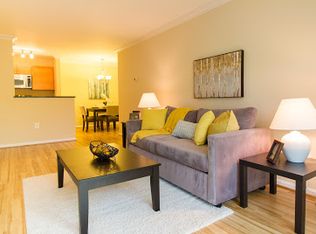 2050 N Calvert St APT 408, Arlington, VA 22201